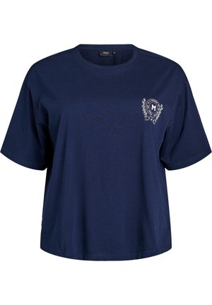 T-shirt en coton bleu marine à manches courtes, col rond et un petit logo brodé sur le côté gauche de la poitrine.