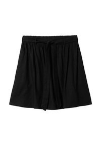 Jupe noire longueur genou avec taille froncée et ceinture en tissu attachée nouée en nœud à l'avant.