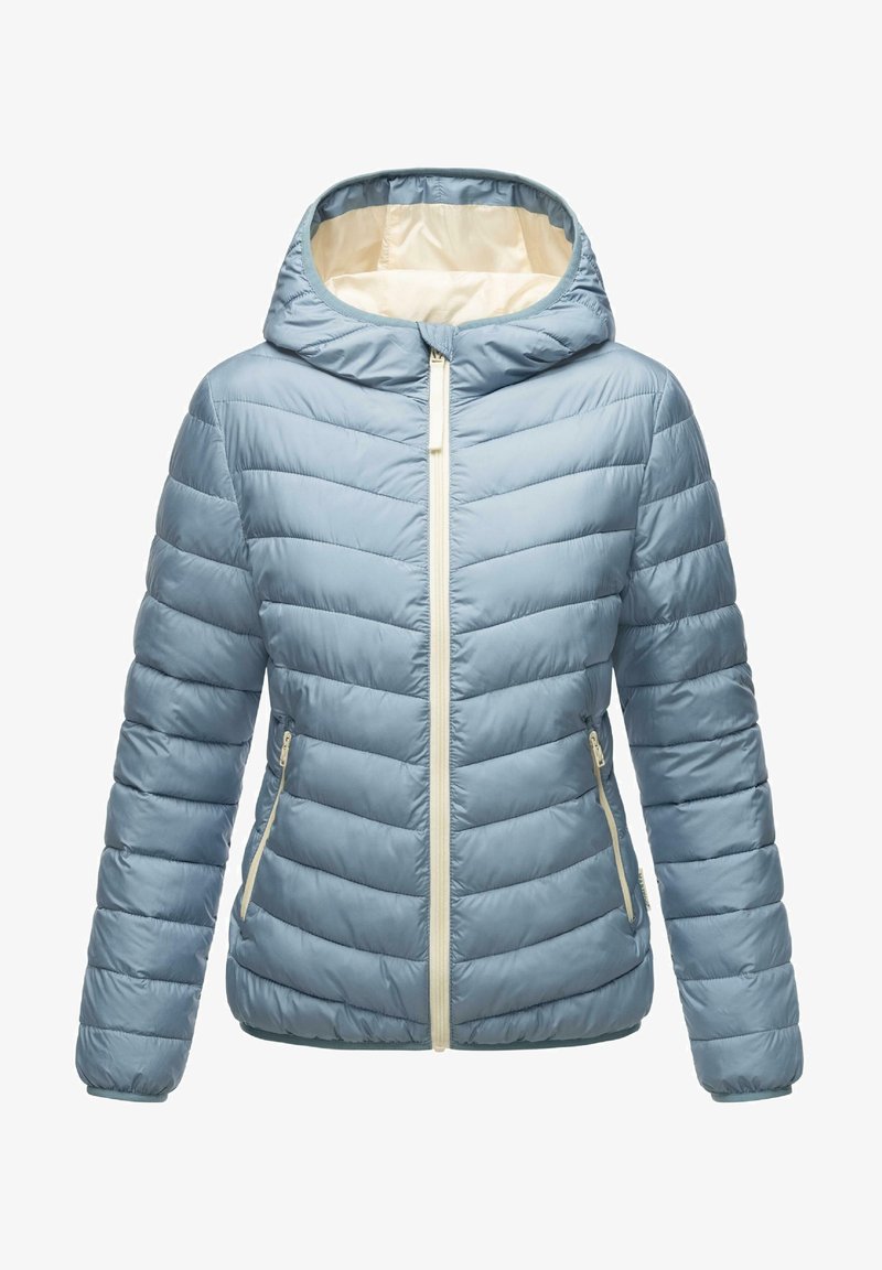 Gaiši zils pūkains jakas ar pieguļošu kapuci, quiltveida raksts un balts rāvējslēdzis. Ietver divas sānu kabatas ar baltām akcentiem.