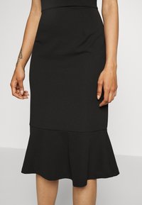 Anna Field Petite Pouzdrové šaty - black