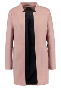 Cappotto rosa testurizzato con taglio dritto, design aperto davanti e senza chiusure. Fodera interna nera. Presenta un colletto e maniche lunghe.