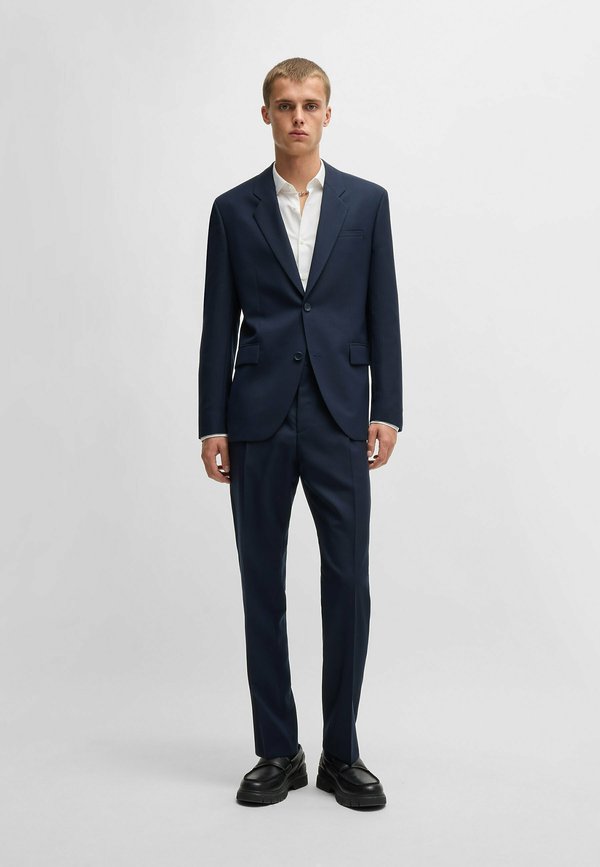 KRIS TEAGAN SET - Anzug