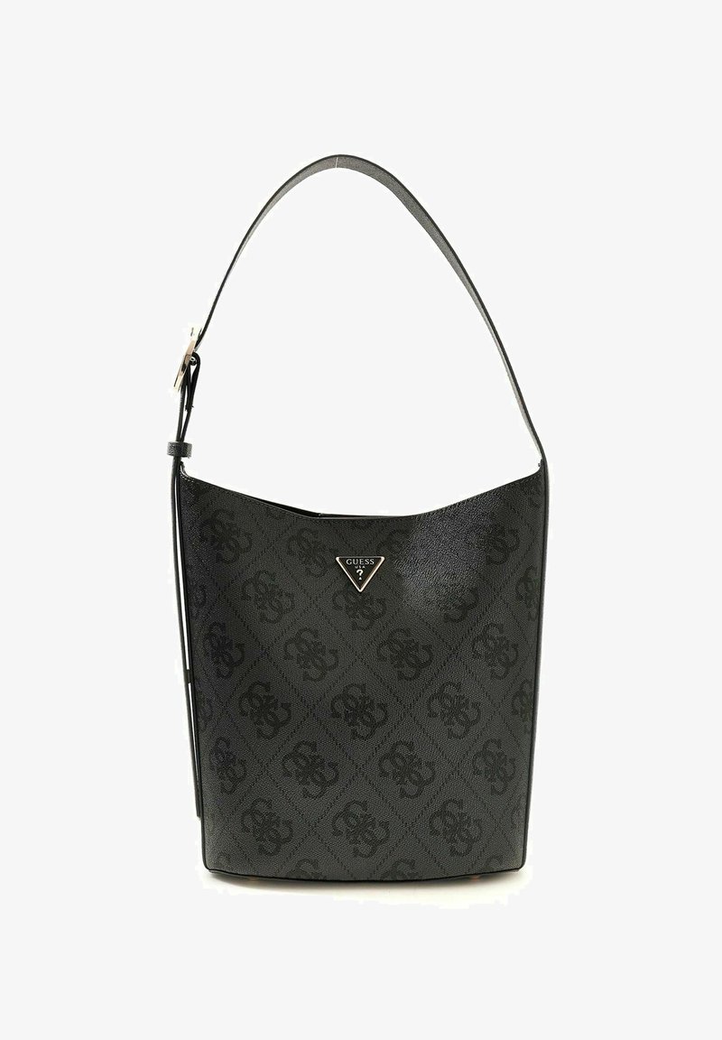 Sac seau noir Guess avec bandoulière réglable et motif discret de logo sur toute la surface, doté d'une plaque logo triangulaire en métal.