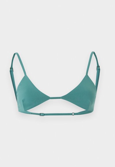 Τριγωνικό σουτιέν σε πετρόλ απόχρωση με ρυθμιζόμενους ιμάντες στους ώμους και κάτω από το στήθος, με μίνιμαλ σχεδιασμό και λείο ύφασμα.