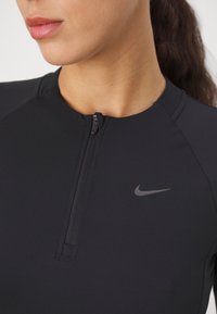 Nike Performance RUN - Langarmshirt - black