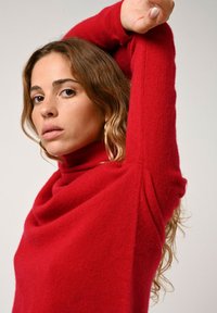 Authentic Cashmere Striktrøje - raspberry