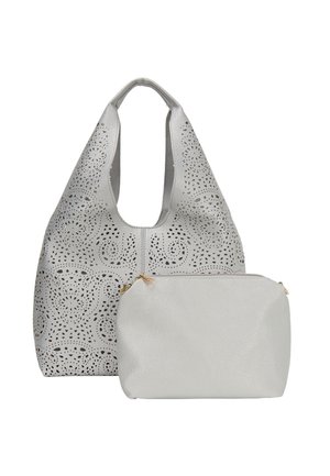 Hobo tas en kleine ritsportemonnee, beide in lichtgrijs geperforeerd leer, met ingewikkelde uitgesneden ontwerpen en accenten van goudkleurig metaal.