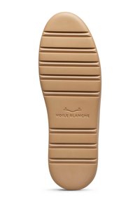 Suola in gomma beige con scanalature orizzontali e punta arrotondata. Presenta il nome del marchio impresso, "VOILE BLANCHE", centrato sopra il tallone.