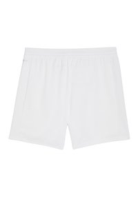 Vita atletiska shorts gjorda av lättviktsmaterial; har en elastisk midja och en enkel, slät yta. Inga synliga mönster eller detaljer.