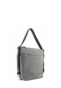 Borsa a tracolla grigia realizzata in tessuto texture. Presenta una tracolla regolabile, una tasca frontale e un dettaglio con logo. Forma rettangolare compatta.