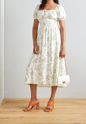 Robe de jour - white