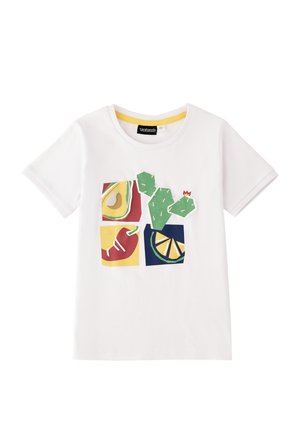 T-shirt blanc à manches courtes avec des carrés graphiques colorés représentant un avocat, un piment, un cactus et une tranche de citron.