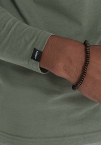 Ombre WITH POCKET  - Pitkähihainen paita - olive green