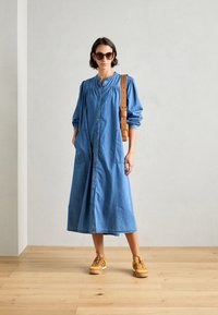 Lollys Laundry DRESS - Jeansklänning - blue