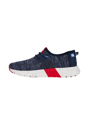 - Sneakersy niskie