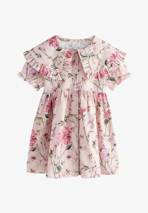Rosa babykjole med knapper foran, flæsekrave, korte puffede ærmer og blomstermønster i nuancer af pink, lilla og grøn.