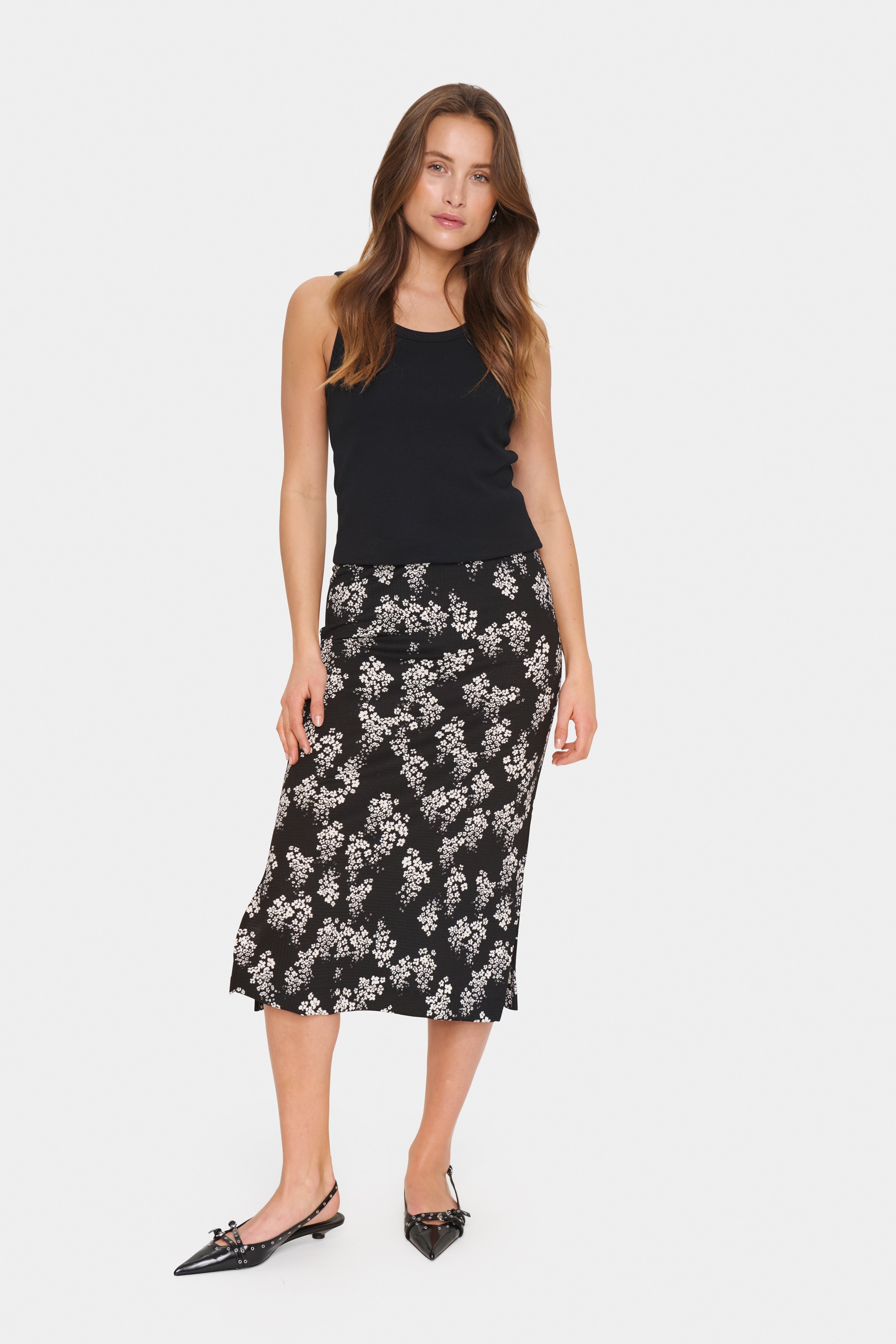 Saint Tropez LENYA - Pencil skirt - black flower lane/black - Zalando