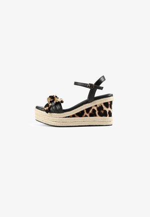 LOLA CASADEMUNT, Sandalias de tacón - brown