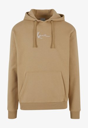 Beige Hoodie aus weichem Stoff, mit einer Fronttasche, Kapuze mit Kordelzug und einem weißen gestickten Logo auf der Brust. Gerippte Bündchen und Saum.