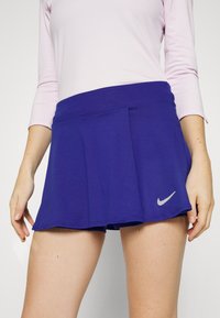 Nike Performance FLOUNCY - Saia desportiva - deep royal blue/white