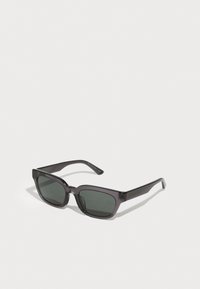 Valittu, transparent grey