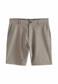 Pantalones cortos beige con un diseño de frente plano, dos bolsillos laterales, cierre de botón y una tela suave y ligera.