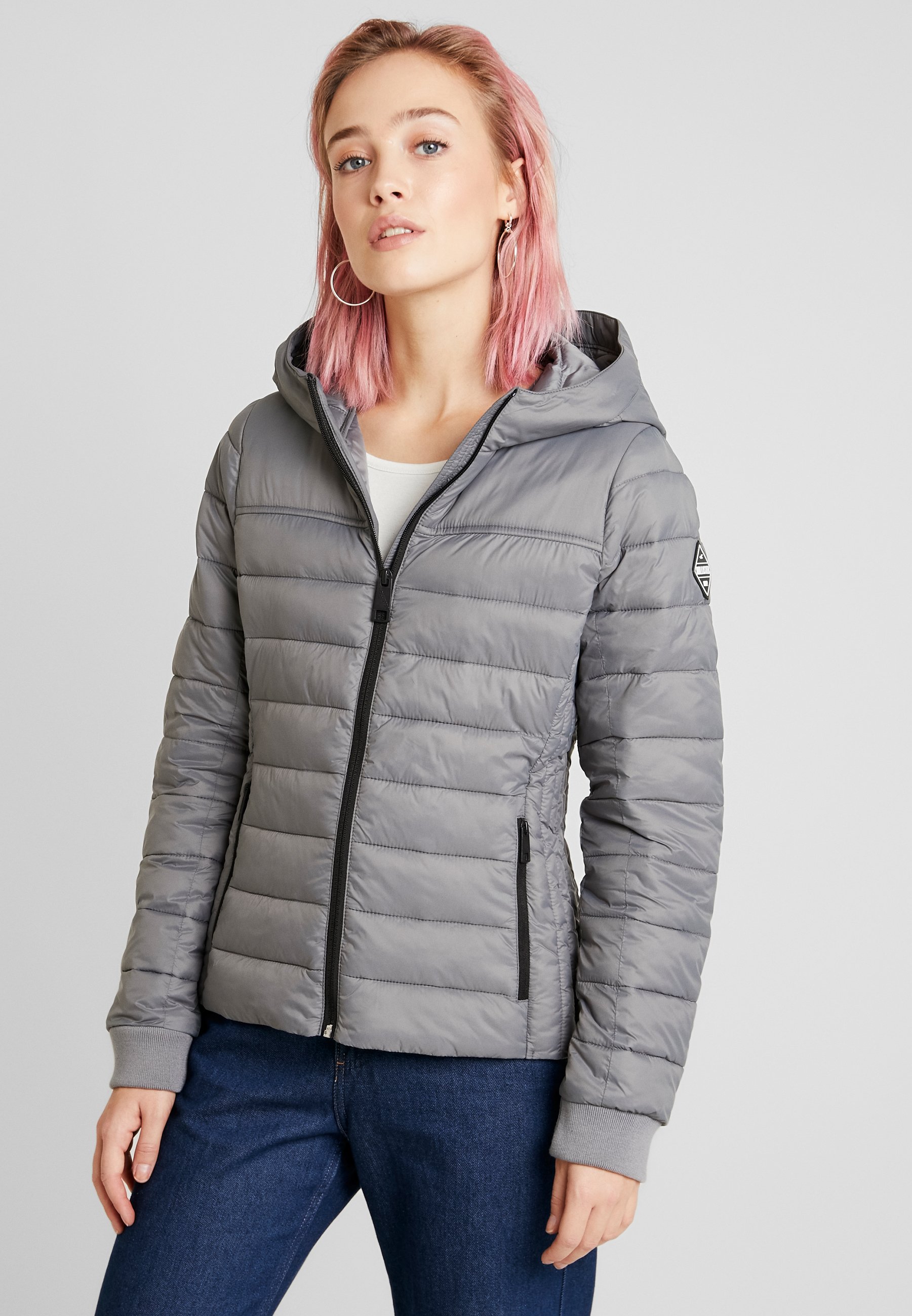 hollister packable lightweight puffer jacket