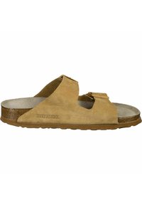 Infradito Birkenstock in suede marrone con due cinturini regolabili, una soletta sagomata e una suola in gomma texture per una migliore aderenza.