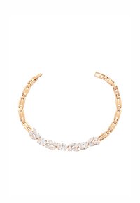 Collana in tonalità oro con design a catena e grandi cristalli trasparenti disposti a forma di foglia, texture liscia e finitura lucida.