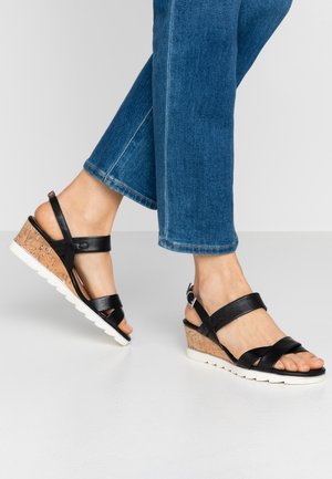 Wedge sandals - black