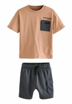 SET STANDARD - Shorts - tan brown