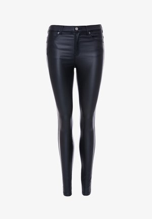 Svarta faux läderleggings med hög midja, smal passform, framfickor och synliga söm detaljer. Slät yta, inga synliga dekorationer.