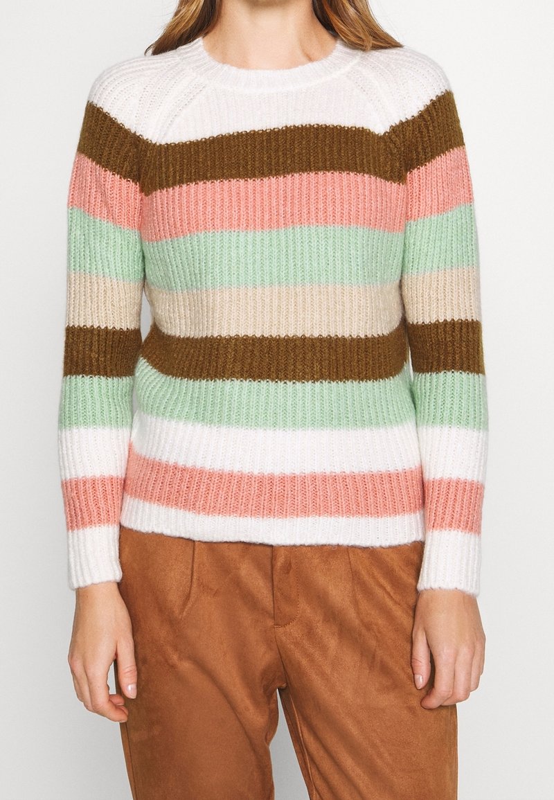 Maglione lavorato a maglia con strisce orizzontali in marrone, rosa, bianco, verde e beige. Tessuto a costine con scollatura rotonda e polsini aderenti.