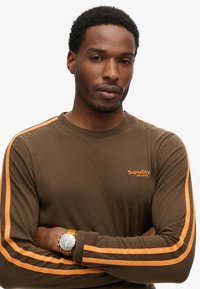 Superdry & Co ESSENTIAL LOGO RETRO - Camiseta de manga larga - bracken brown