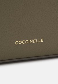 Coccinelle TEBE - Borsa a tracolla - laurel green