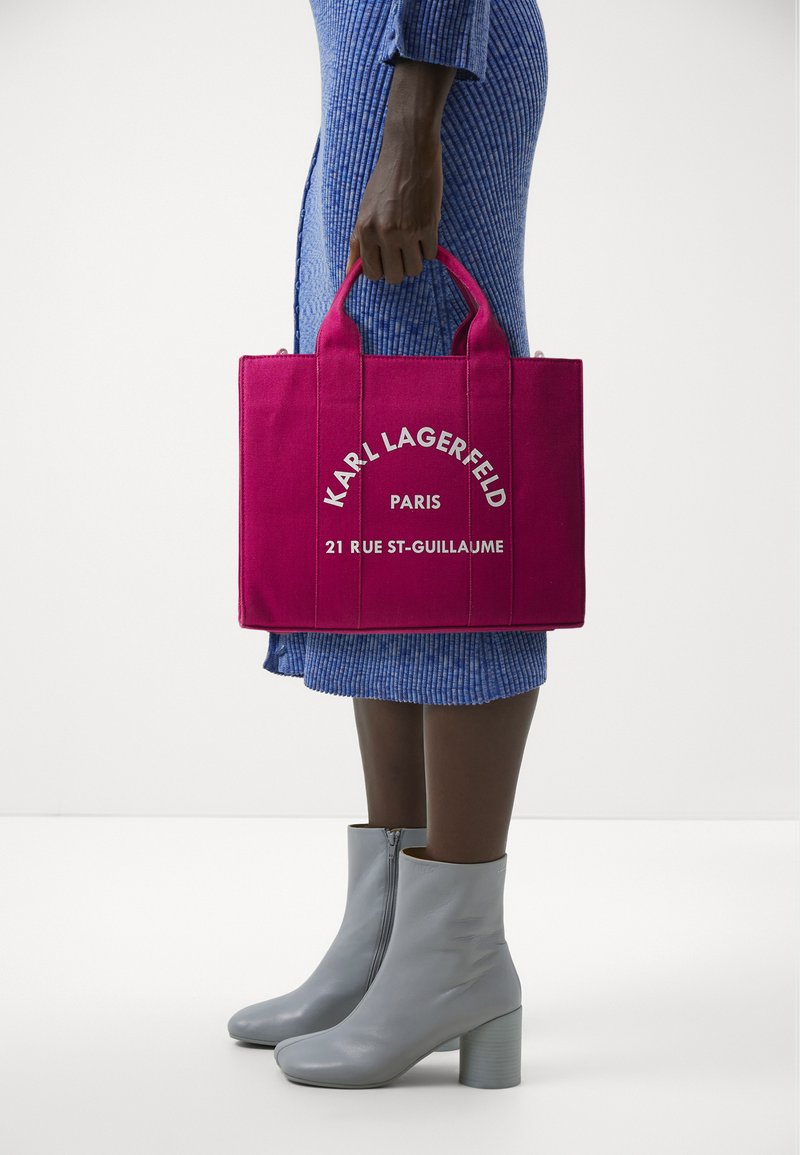 KARL LAGERFELD SQUARE MEDIUM TOTE - Sac à main - persian red