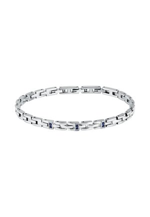 Bracciale in argento con maglie rettangolari, accenti di gemme blu inseriti in cornici quadrate e una finitura liscia e lucida.