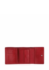 Portefeuille en cuir rouge avec plusieurs emplacements pour cartes, une poche transparente pour carte d'identité et une fermeture à pression. Texture lisse sans motifs ni accents visibles.