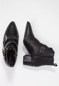 Miss Selfridge Botines camperos - black