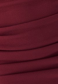 Unselected, burgundy