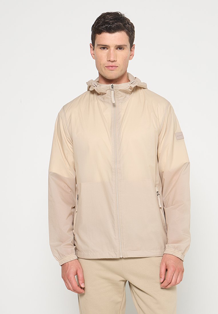 Leichte Jacke