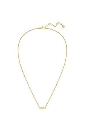 Delicado collar de cadena de oro con un pequeño colgante con símbolo de infinito y cierre ajustable sobre un fondo blanco.