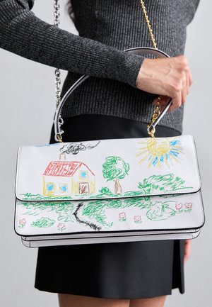 White leather handbag featuring colorful crayon-style drawings of a house, trees, flowers, and a sun. Includes a detachable chain strap.