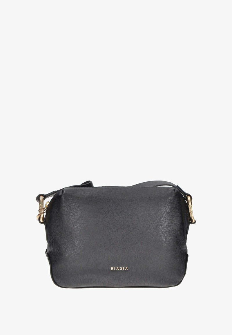 Schwarze Lederhandtasche mit strukturierter Oberfläche, goldenen Hardware-Akzenten, flacher Form und verstellbarem Schulterriemen. Mit dem Markenname "BIASIA."