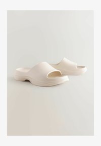 Unselected, cream white