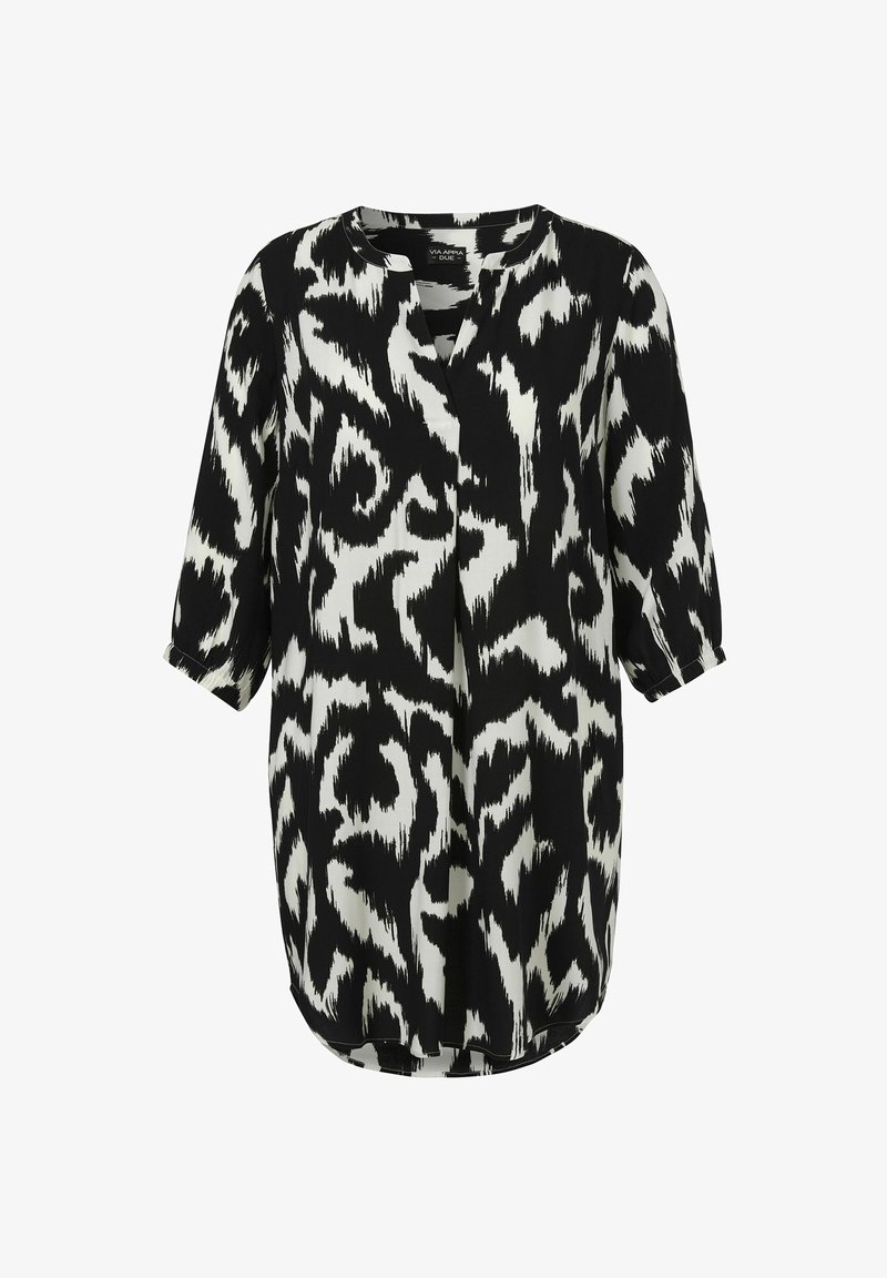 Black and white patterned blouse with a relaxed fit, soft fabric, round neckline, and three-quarter sleeves, featuring an abstract design.