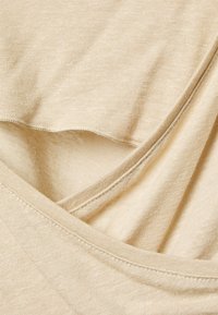 Noppies TEE NURSING SHORT SLEEVE MAUD - Top - humus