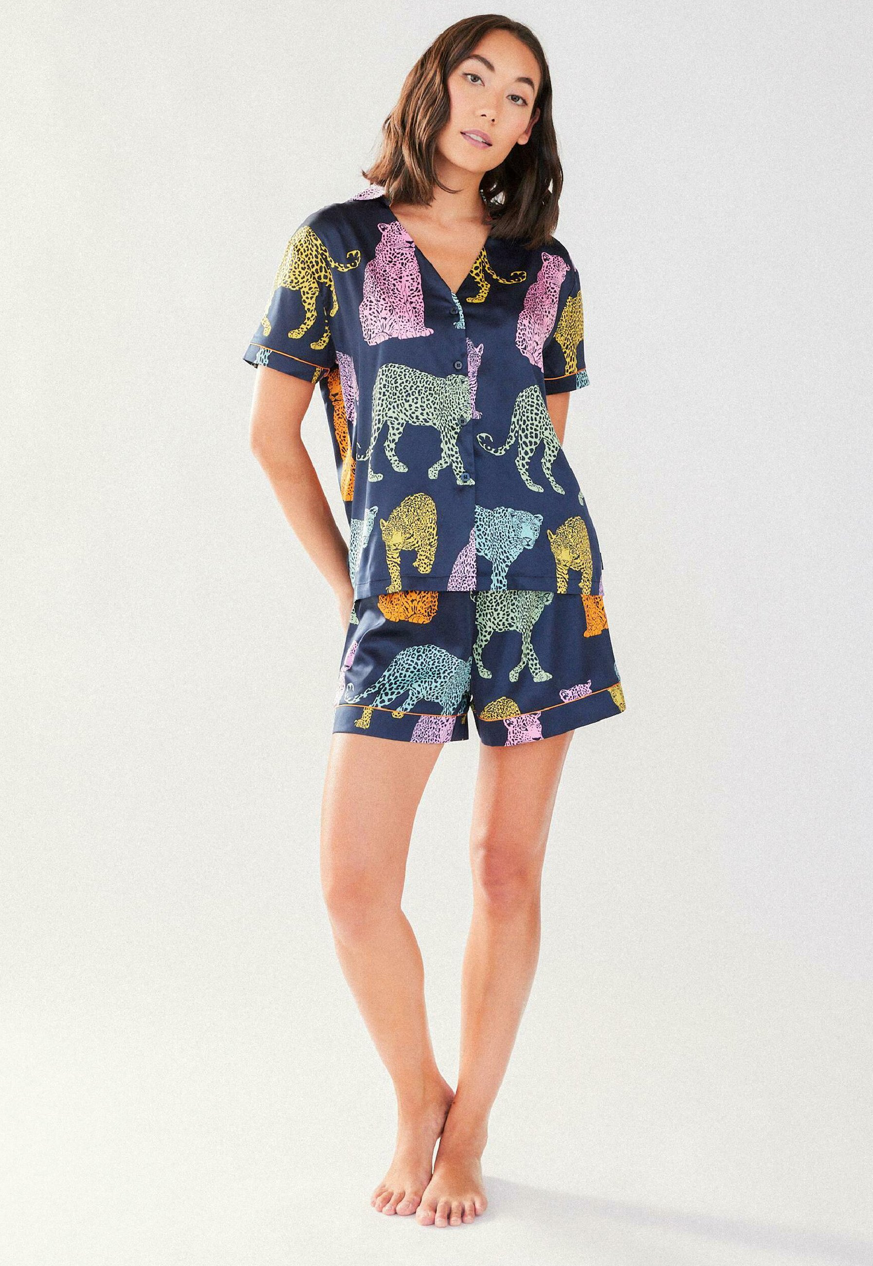 Pigiama Ufficiale Chelsea FC Per Bambini: Morbido Cotone 100%, Maglia E Pantaloncini. Regalo Perfetto Per Piccoli Campioni! - 4