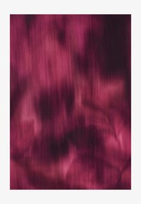 Valimata, fuchsia blur