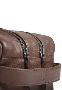 Still Nordic stillClean Toiletry Bag 2 Room - Trousse - brown